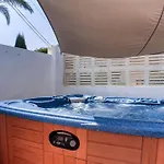 Casa Blanca Κάλπε