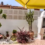 Casa Blanca *