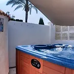 Casa Blanca *